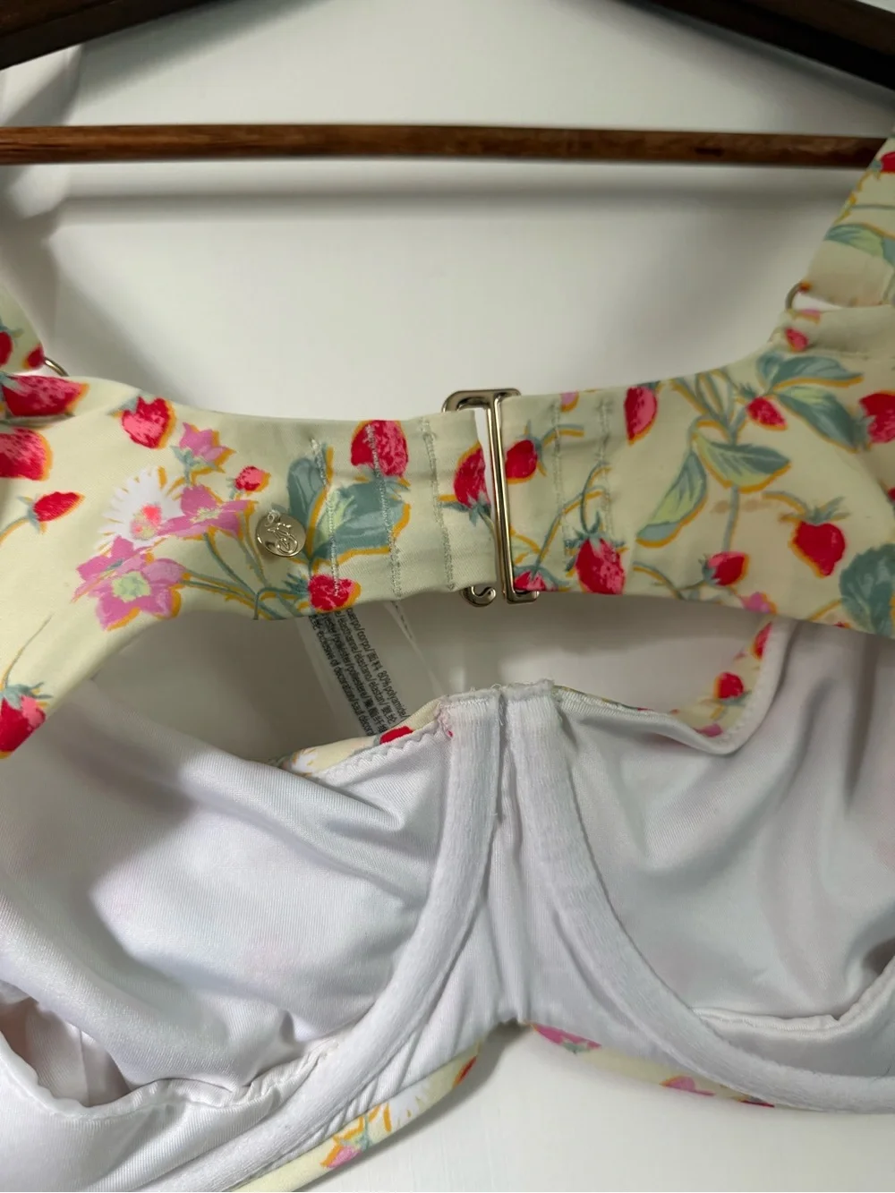 Victoria’s Secret Strawberry Yellow Essential Wicked Swim Top Size 38DDD - Picture 7 of 8